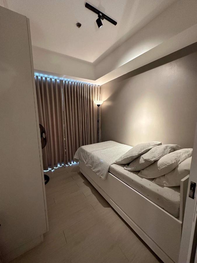 Azure Urban Resort Residence R&C - Paranaque 马尼拉 外观 照片