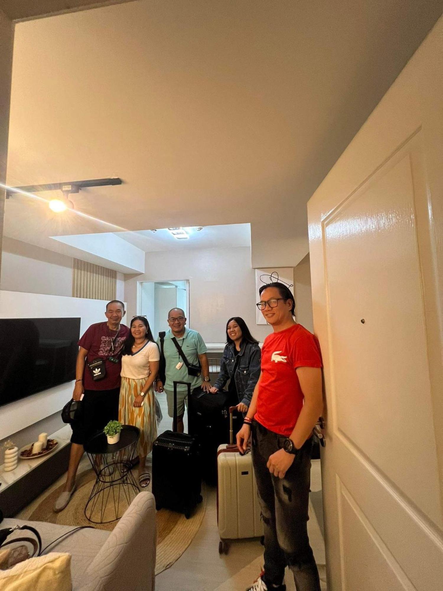 Azure Urban Resort Residence R&C - Paranaque 马尼拉 外观 照片