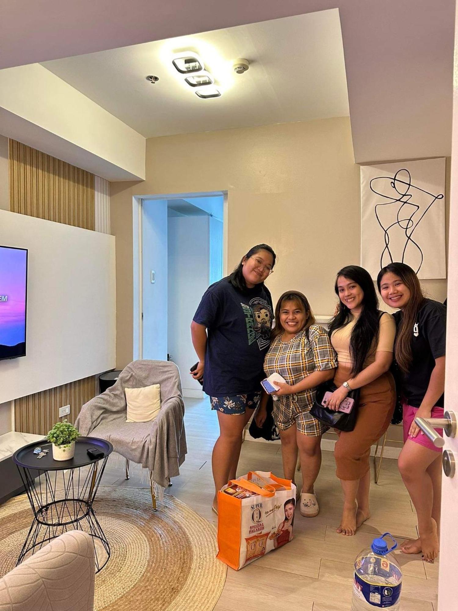 Azure Urban Resort Residence R&C - Paranaque 马尼拉 外观 照片