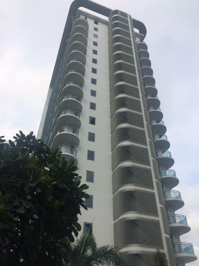 Azure Urban Resort Residence R&C - Paranaque 马尼拉 外观 照片